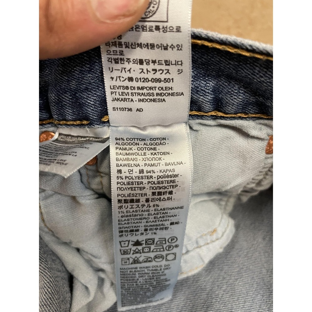 Levis 501 Jeans Mens 42x30 Medium Wash Blue Straight Leg Button Fly Distressed - Picture 8 of 16